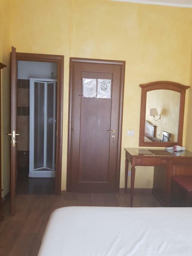 3 Lati Di Pitagora B&B Rom Exterior foto